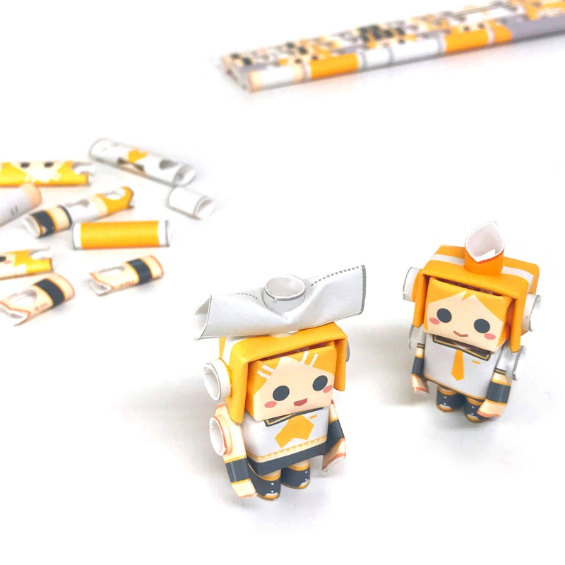 PIPEROID Hatsune Miku series Rin & Len - paper craft robot