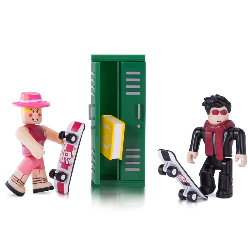Roblox  Ultimate Action Figures: Roblox High School Game Pack [Includes Exclusive Virtual Item]