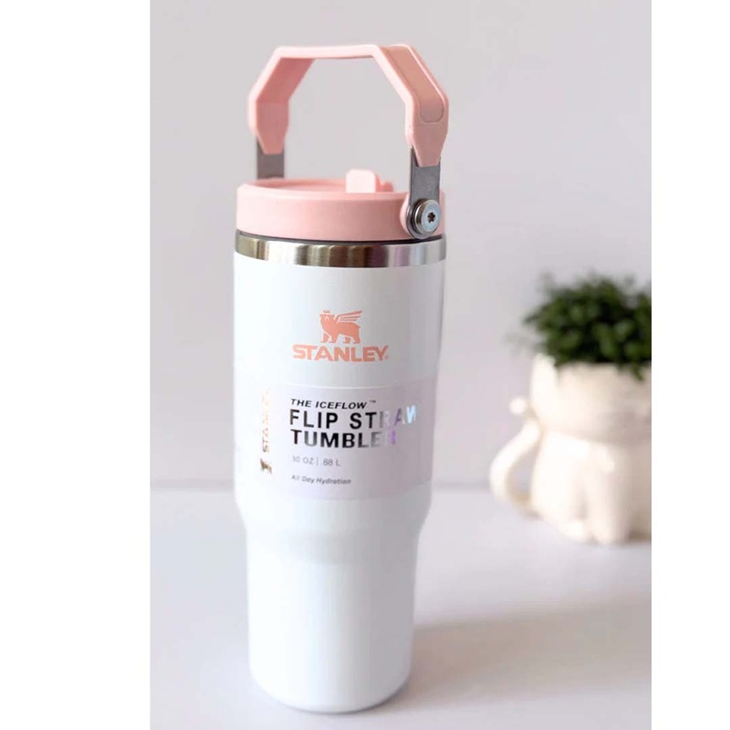 Stanley IceFlow Flip Straw Tumbler | 887ml (30 oz)  White | Vacuum Insulated Stainless Steel Water Bottle with Built-In Straw, Leak-Resistant Lid & Handle