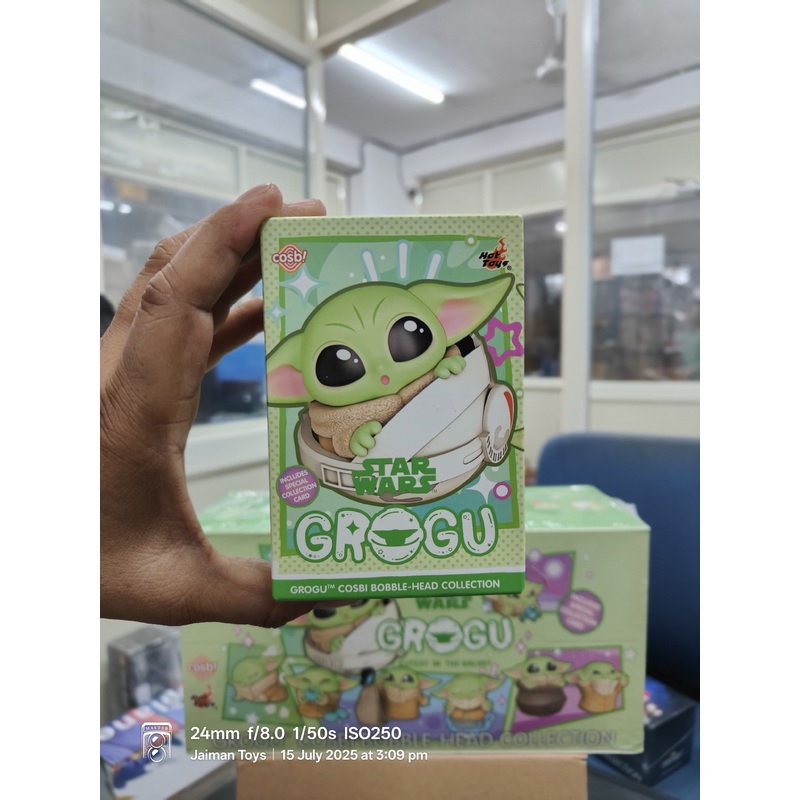 Cosbi Star Wars Ultimate Action Figure  Grogu Cosbi BobbleHead Collection Blind Box by Hot Toys (1 Random Figure)