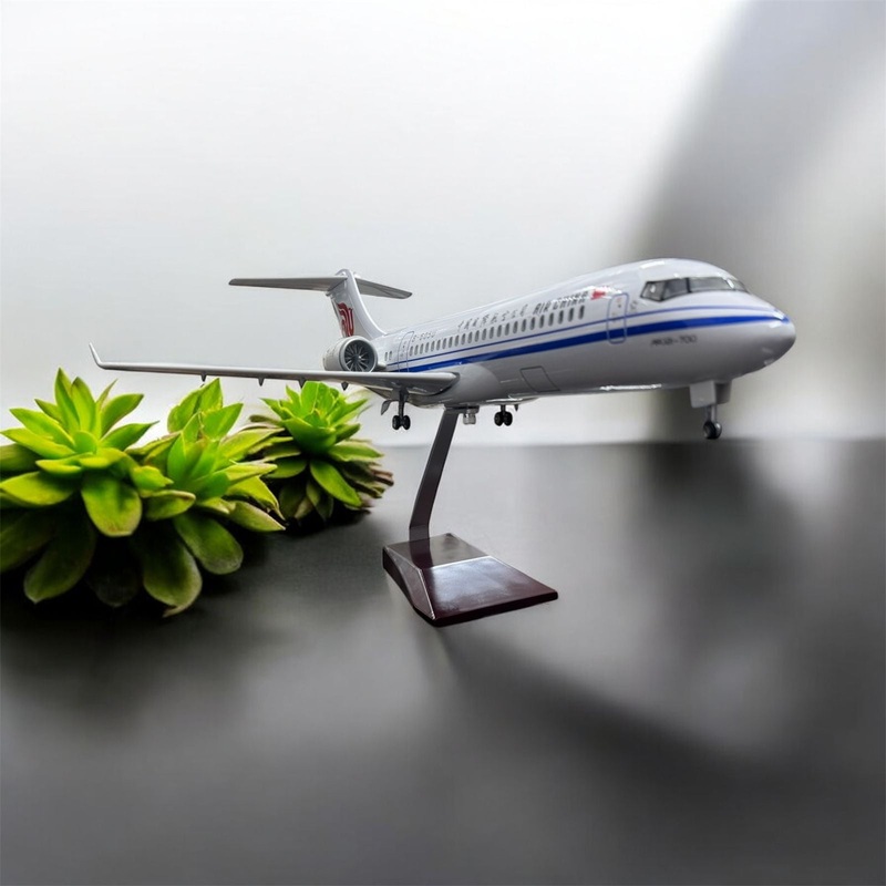 Air China Airlines ARJ21-700 | B- 605U Aircraft LED Light - Airplane 1/130 Plane Model Replica Toy Decor - 46 cm