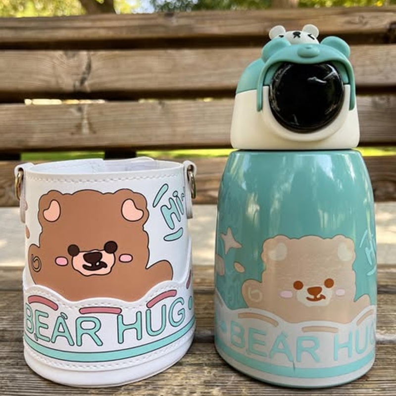 Bear Hug Stainless Steel Digital Water Bottle For Kids with carry bag, additional cup and sipper 500 ML (Green)