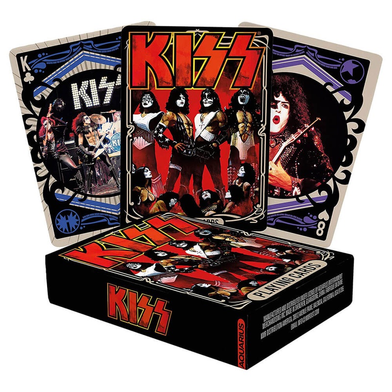 Les cartes  jouer embrassent les photos